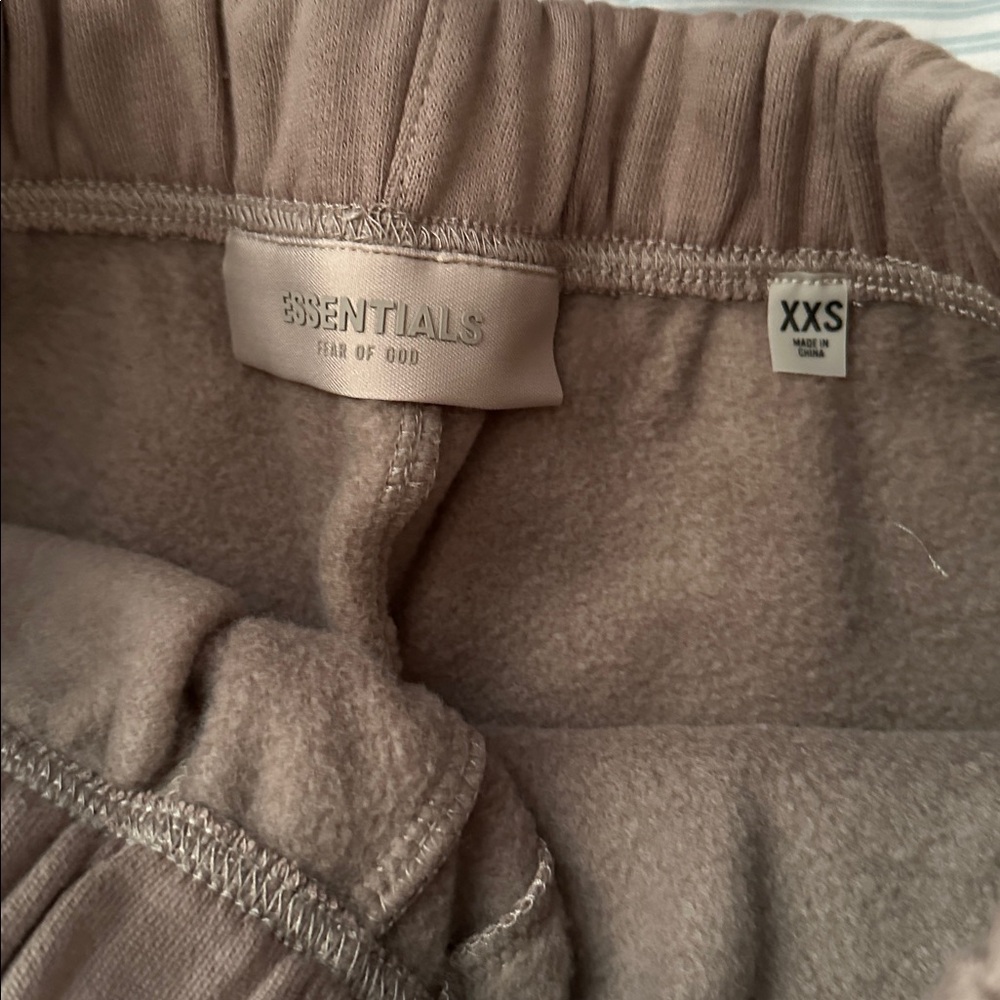 Fear of God Essentials Taupe Shorts - Picture 3 of 6